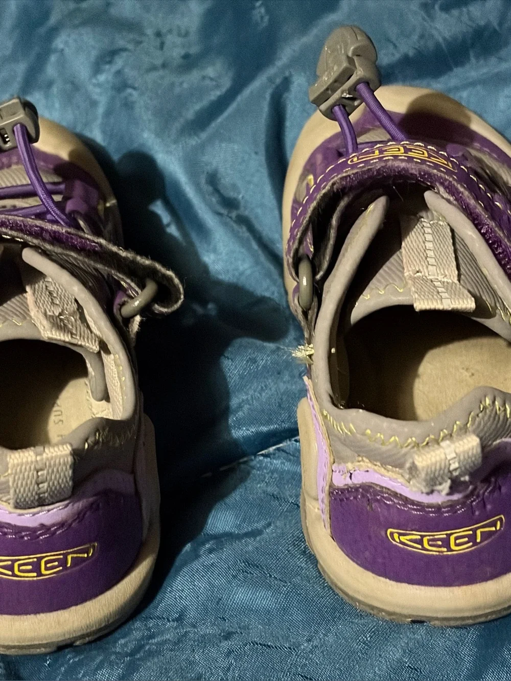 Keen Kids purple/gray Closed-Toe Water/Hiking Sandals sz 8US, EU24, UK7